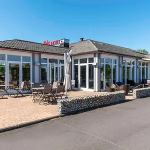 ibis-issoire.hotels-rhonealpes.com/