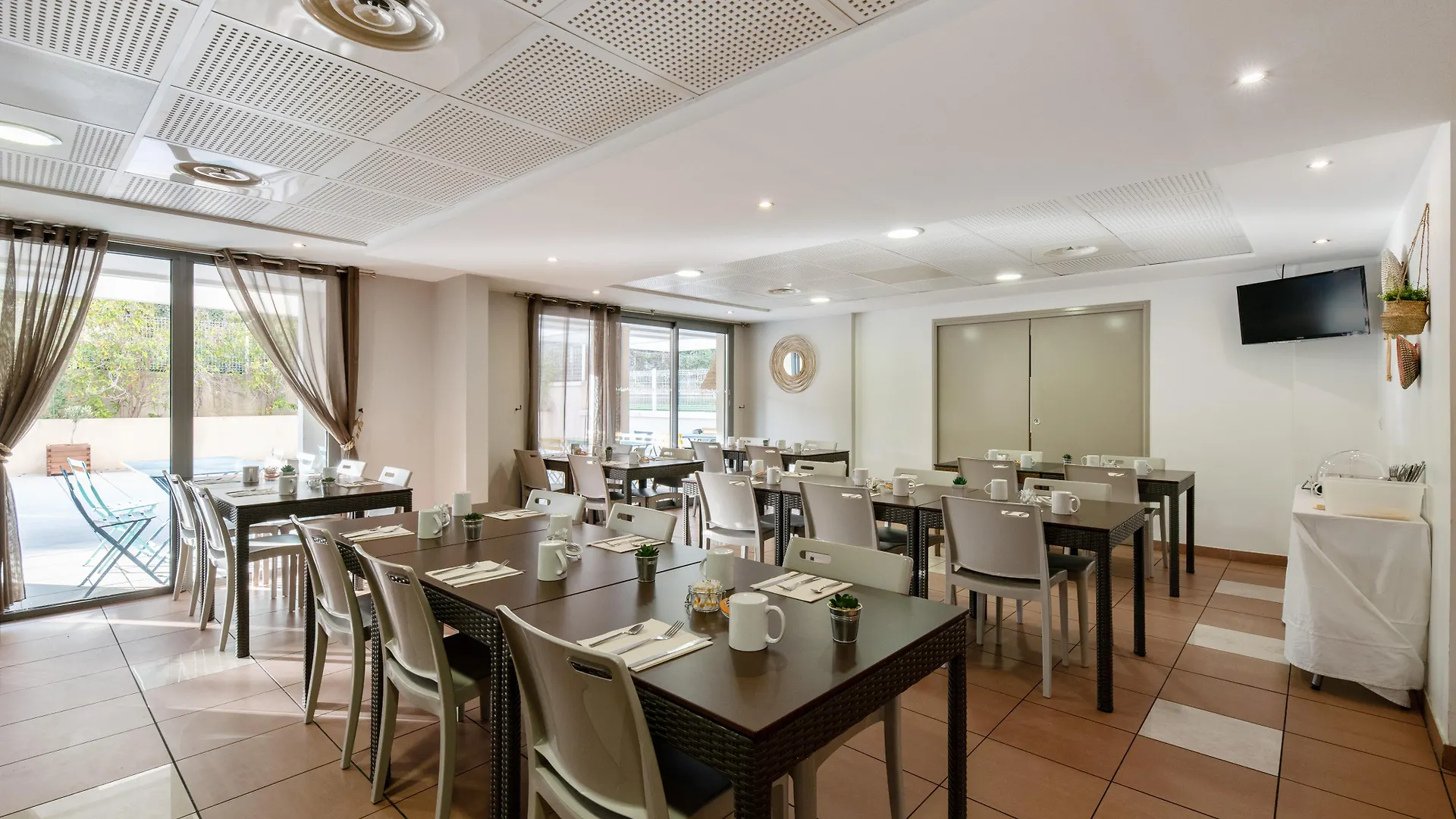 Appart'City Confort La Ciotat - Cote Port 3*,